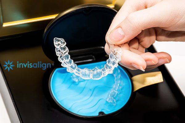 invisalign-logo